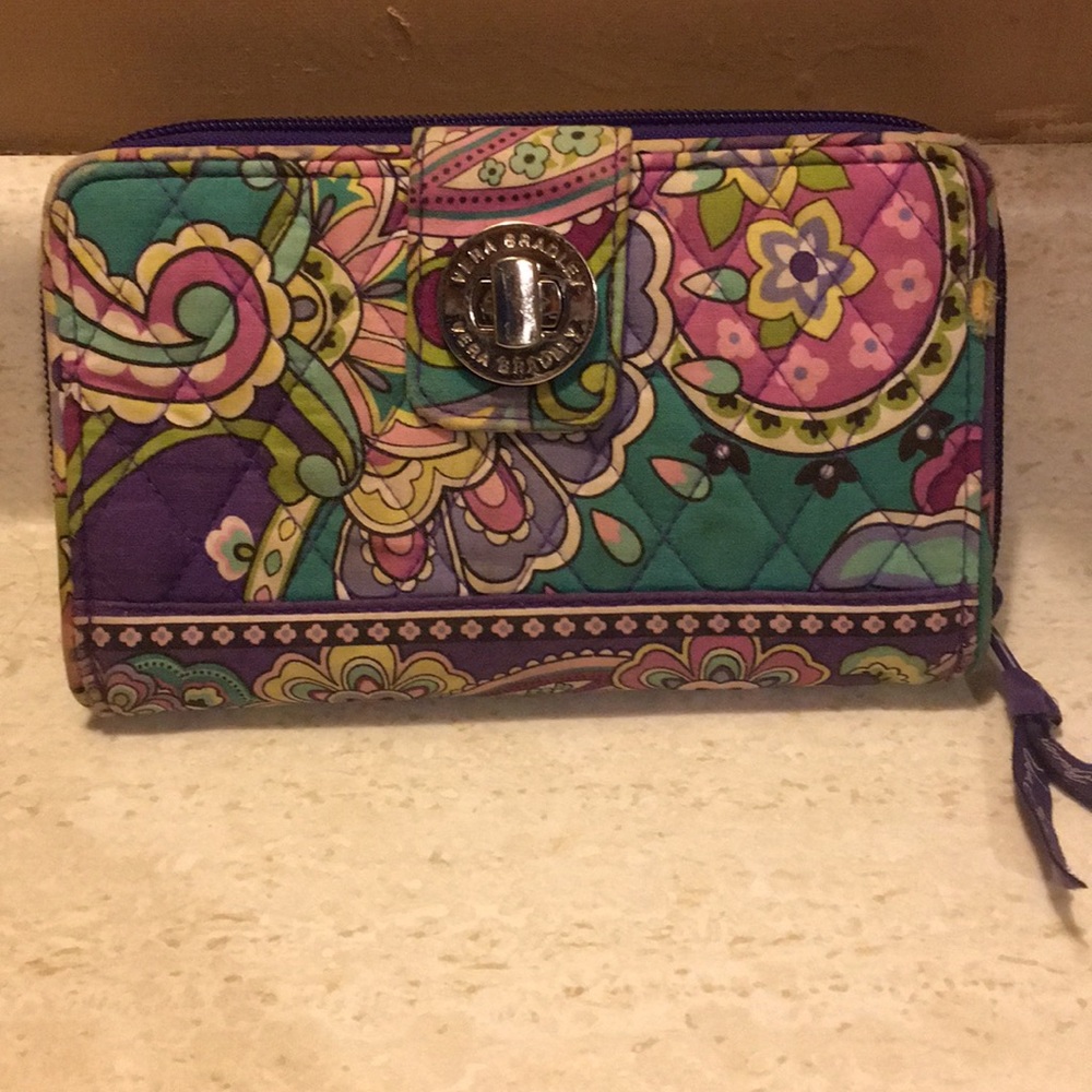 Vera Bradley lockturn Wallet